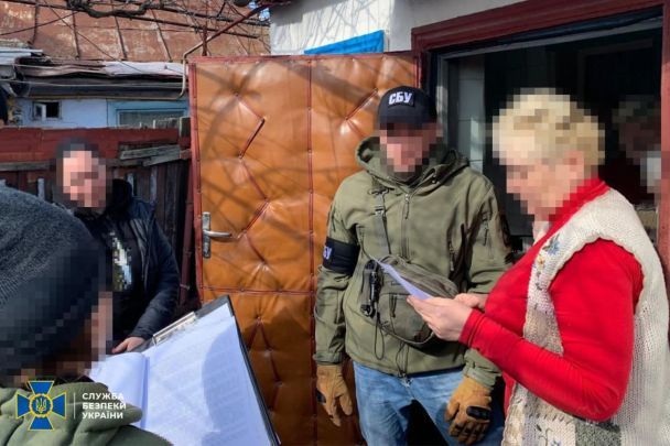 Працівниця лікарні, яка наводила ракетні удари РФ по Херсону / © Служба безпеки України