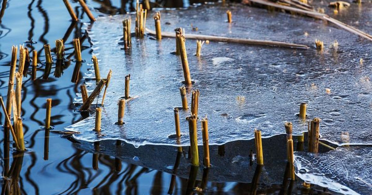 Рятувальники просять не ходити на тонку кригу
