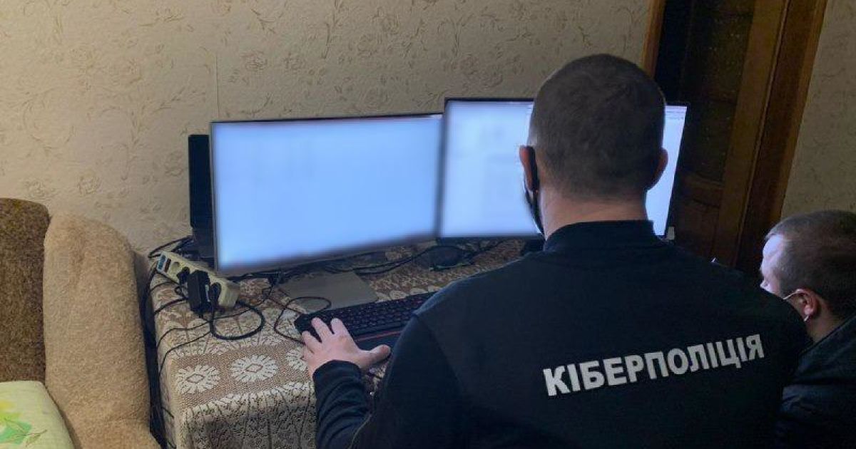 В Сумской области задержали 30-летнего мужчину, потому что он загружал из Интернета детское порно: фото