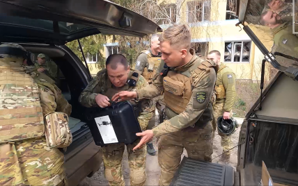 Волонтеры «Украинской команды» доставили на передовую разведывательные дроны для бойцов 72-й ОМБР