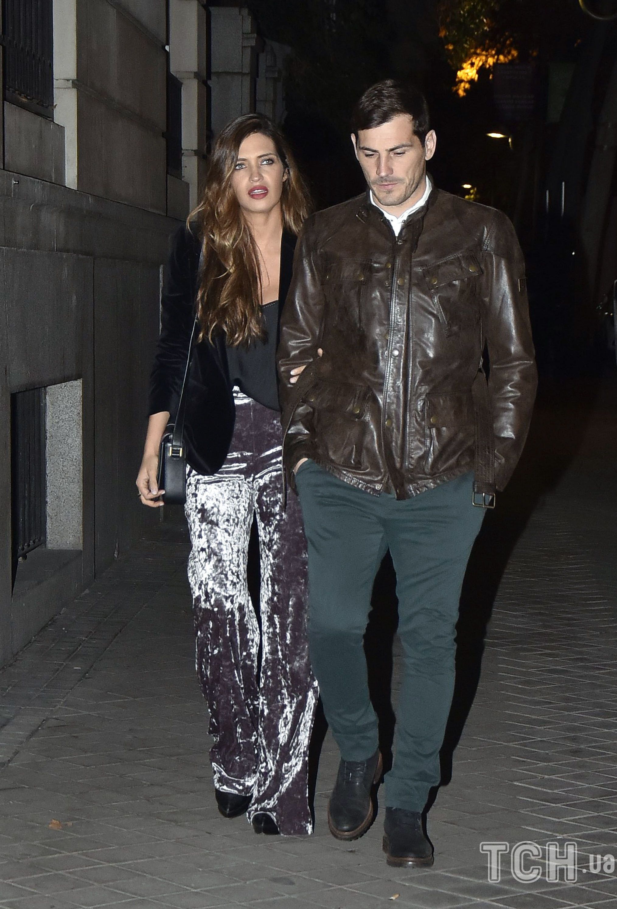 Мас болып, желіде жыныстық қатынасқа түсті