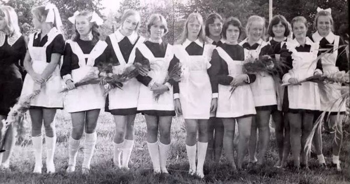 Шкілька форма дівчат у СРСР: що з нею не так