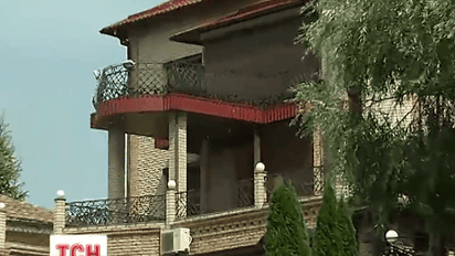 Имения бывших регионалов-беглецов до сих пор охраняют структуры МВД