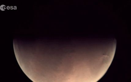 Ученые показали впечатляющую анимацию полного облета Марса