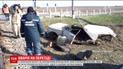 На залізничному переїзді старенький легковик потрапив під поїзд