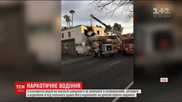 В состоянии наркотического опьянения житель Калифорнии на авто влетел на второй этаж стоматологической клиники