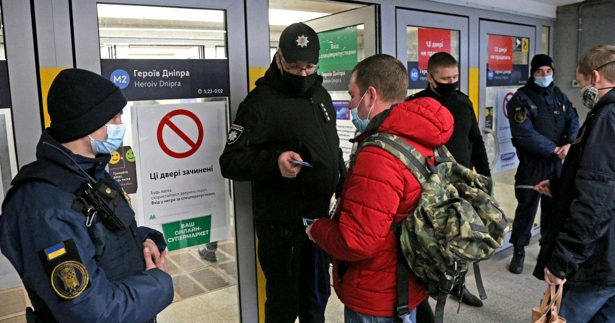 Почти 11 тысяч вирусов и бактерий: ученые провели масштабное исследование микроорганизмов киевского метро