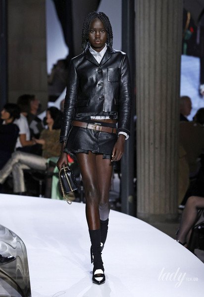 Колекція Miu Miu прет-а-порте сезону весна-літо 2022 / © East News