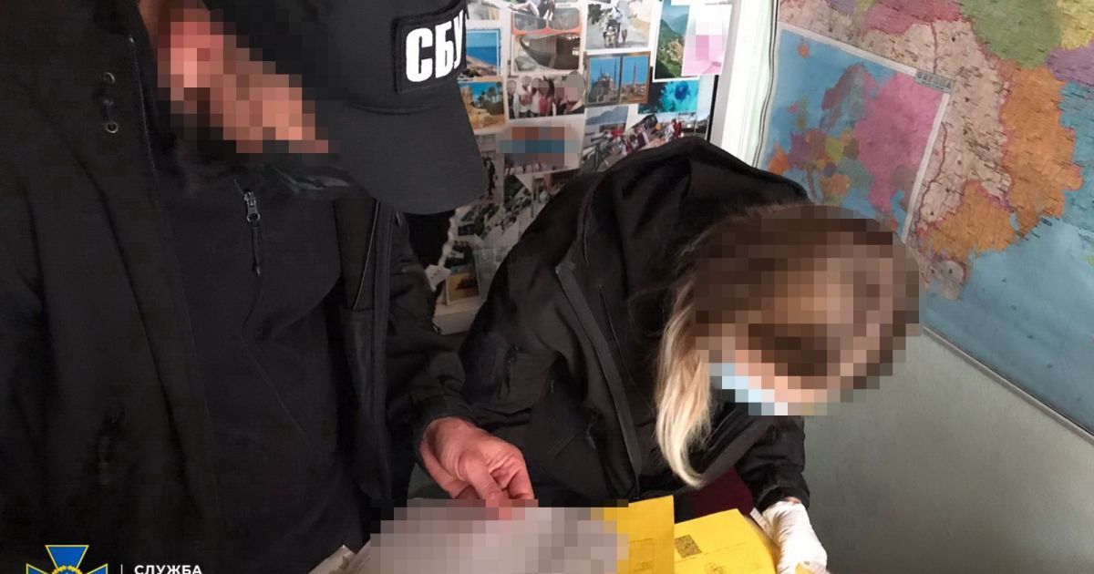 Среди покупателей — граждане РФ и Молдовы: в Ивано-Франковске "накрыли" схему подделки COVID-сертификатов