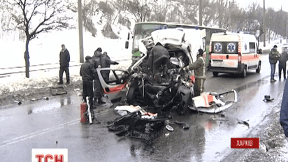 В Харькове скорая помощь столкнулась с пассажирским автобусом, есть жертвы