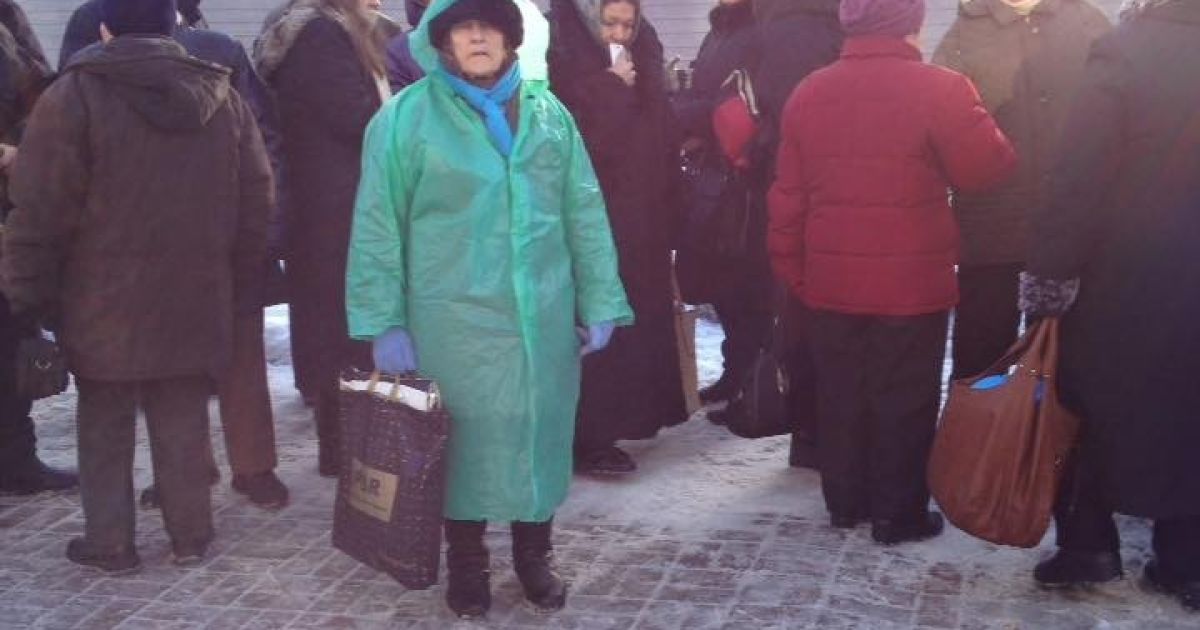 Организованная колонна митингующих