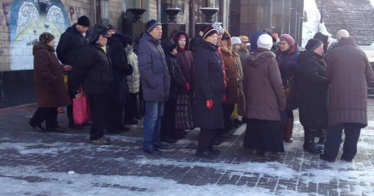Опытные участницы митингов рассказали подробности своего "протеста" в Киеве