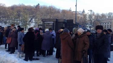 Організована колона мітингувальників / © facebook/Андрій Дзиндзя