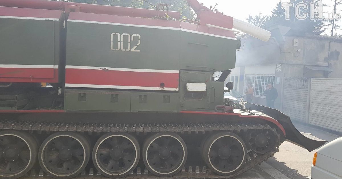 Пожежні танки у Калинівці / © Фото Івана Гребенюка/ТСН