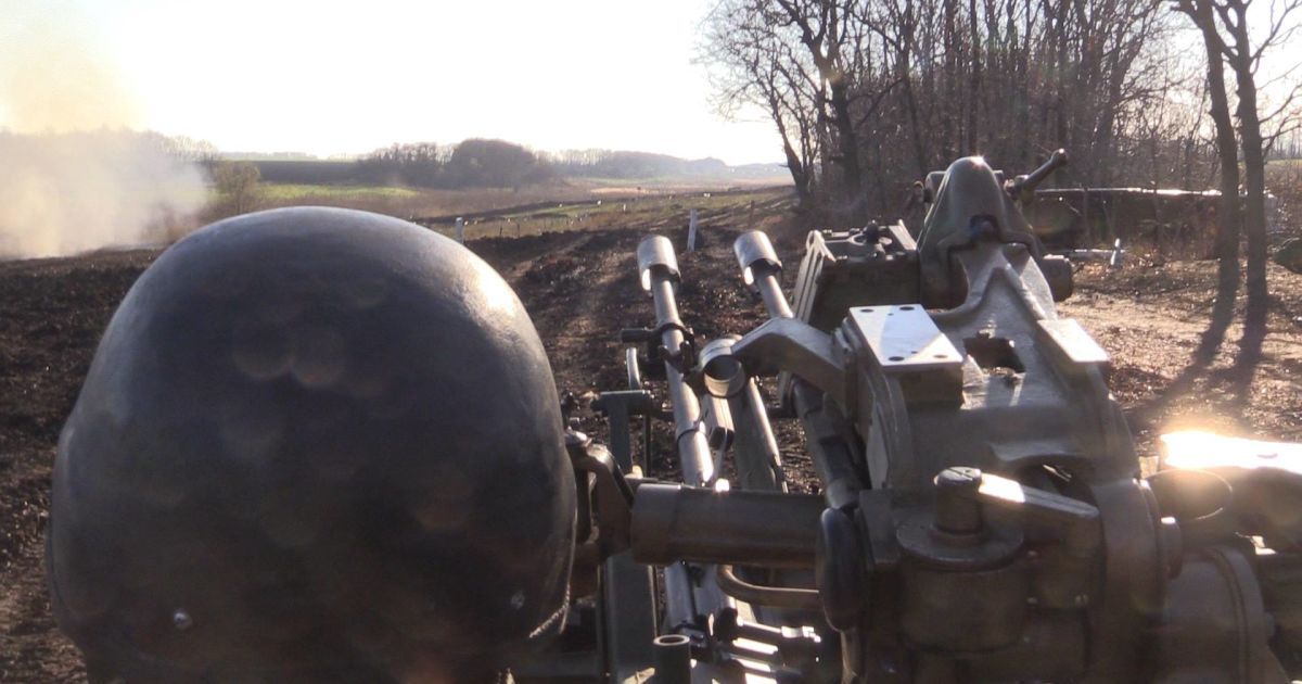 Бойовики обстрілюють українські позиції із мінометів та кулеметів. Дайджест АТО