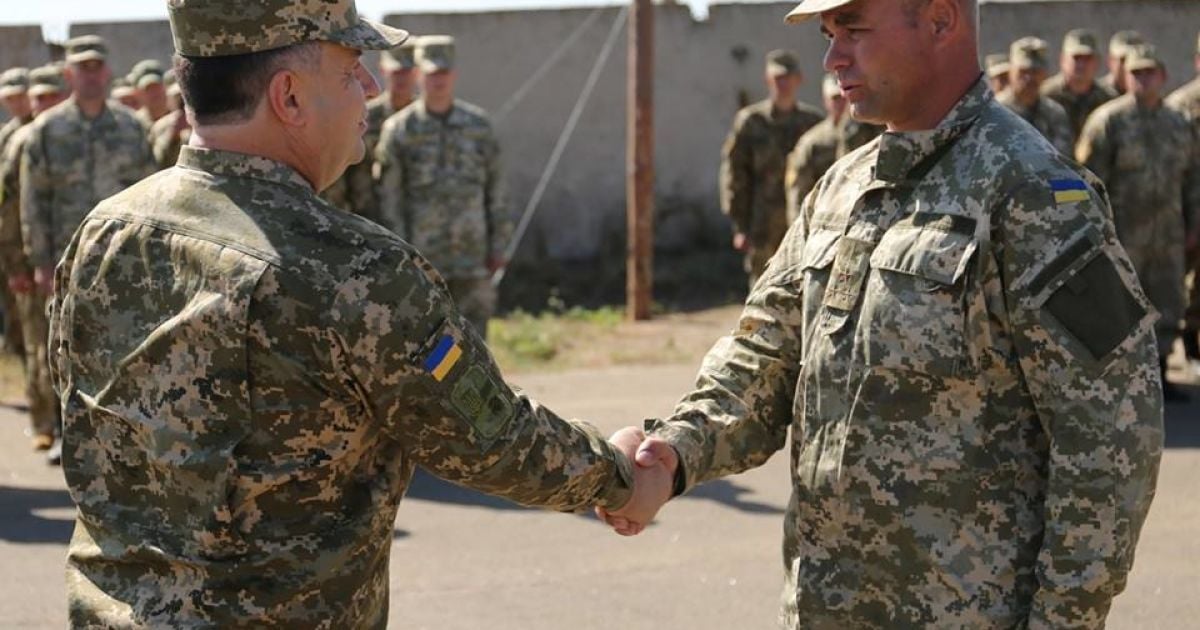 Полторак поздравил военных с Днем танкиста. / © Министерство обороны Украины