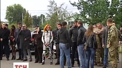 Рэпера Ларсона провели в последний путь