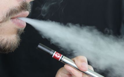 Ученые доказали, что электронные сигареты вредны не меньше чем табачные