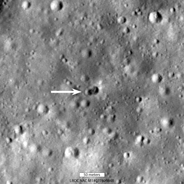 На Луне неожиданно обнаружили двойной кратер от столкновения с неизвестной ракетой