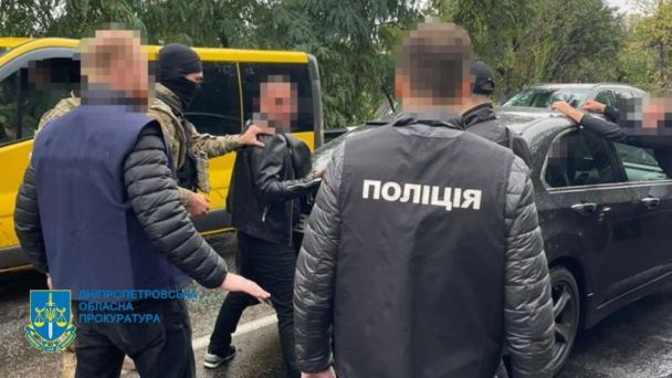 Они хотели получить $11 тыс. долларов / © Прокуратура Днепропетровской области