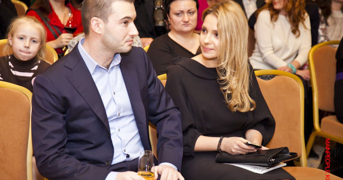 Впервые Тимошенко и Чечеткин появились вместе на официальном мероприятии за два года до свадьбы