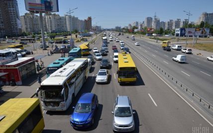 В Киеве на полтора месяца ограничат движение на проспекте Бажана