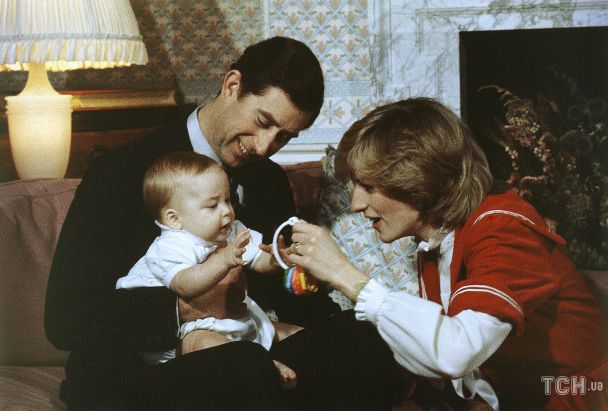 Принцеса Діана та принц Чарльз із сином Вільямом / © Associated Press