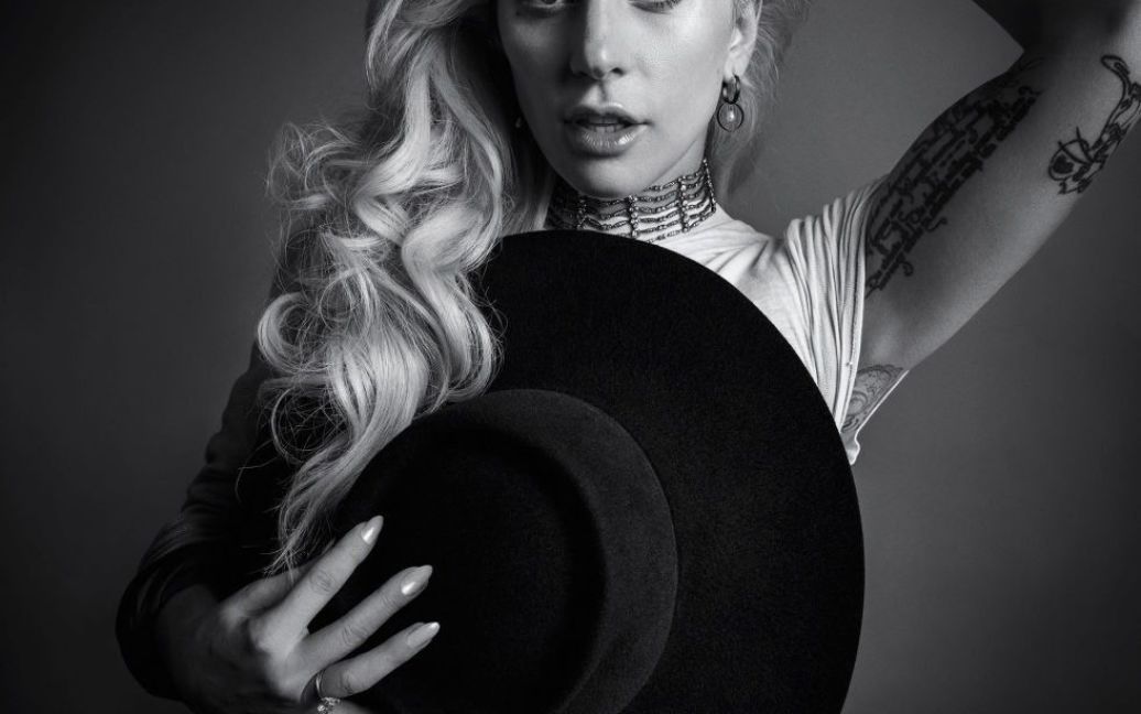 Леді Гага знялася для Harper&#039;s Bazaar / © Harper’s Bazaar