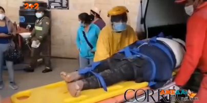 На юге Боливии рейсовый автобус слетел с горной дороги и упал с высоты 150 метров