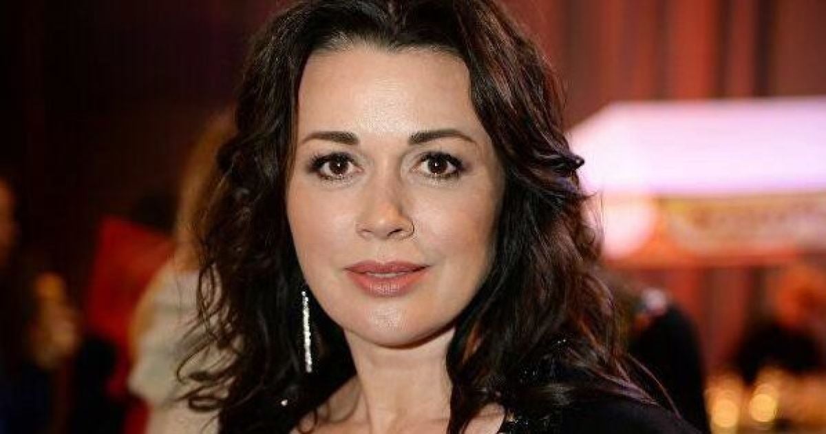 Жас шашты жігіт порно видео