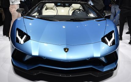 У Росії відкликають партію Lamborghini через дефект двигуна