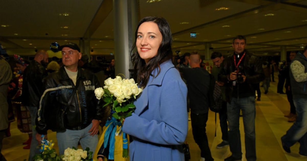 Ведучі ТСН зустріли спортсменів-паралімпійців після тріумфального виступу у Ріо-2016. / © ТСН.ua