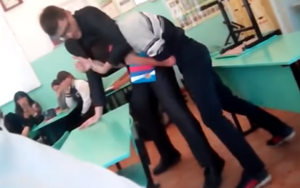 В России учитель подрался с 8-классником прямо во время урока