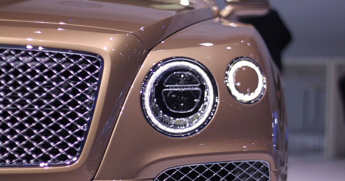 Королева Елизавета II заказала кроссовер Bentley Bentayga