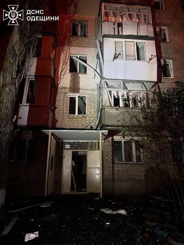 Наслідки атаки ворожих дронів на Одесу / © ДСНС