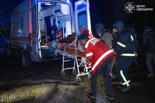 Наслідки атаки ворожих дронів на Одесу / © ДСНС