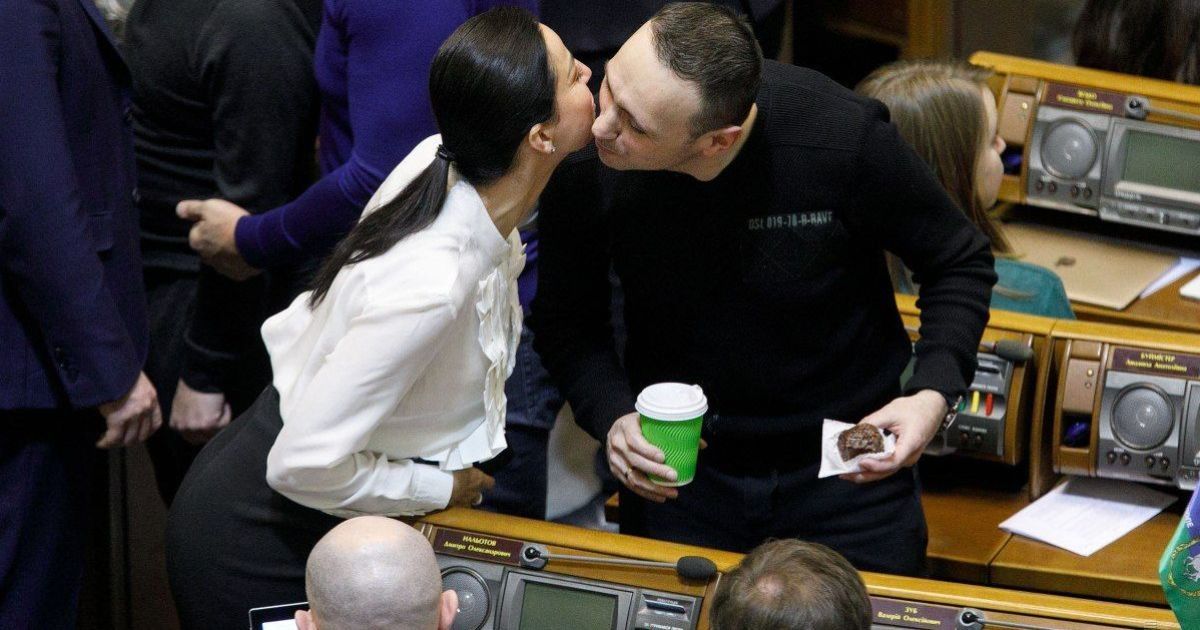 Разумков рассказал, чем нардепы раздражают людей, а что оценивают положительно