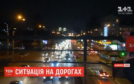 Через ремонт на Шулявке проспект Победы остановился в 6-километровой пробке