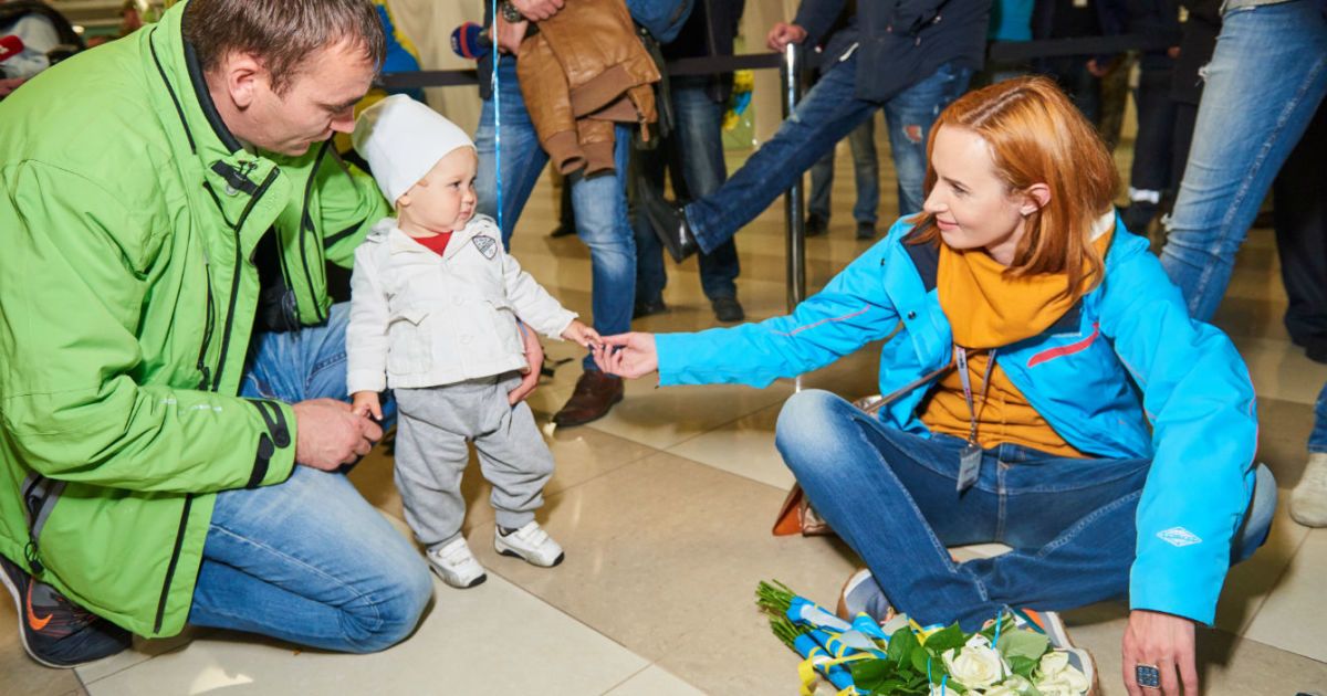Ведучі ТСН зустріли спортсменів-паралімпійців після тріумфального виступу у Ріо-2016. / © ТСН.ua