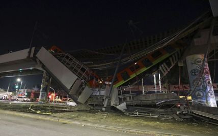 В Мексике провалился мост с поездом метро: есть погибшие