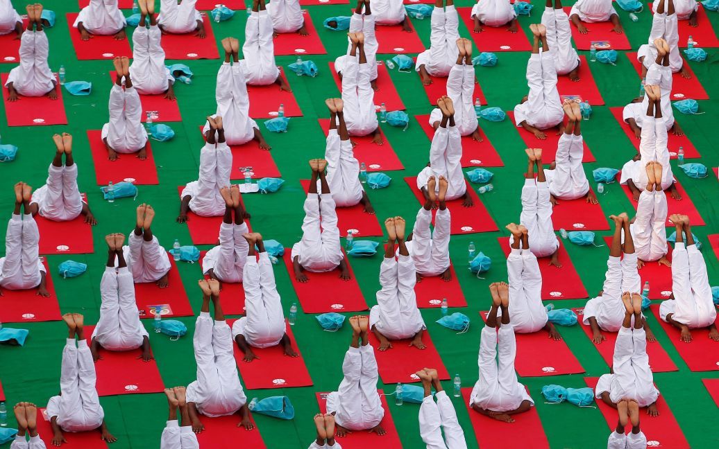 День йоги отмечают во всем мире / © ТСН.ua