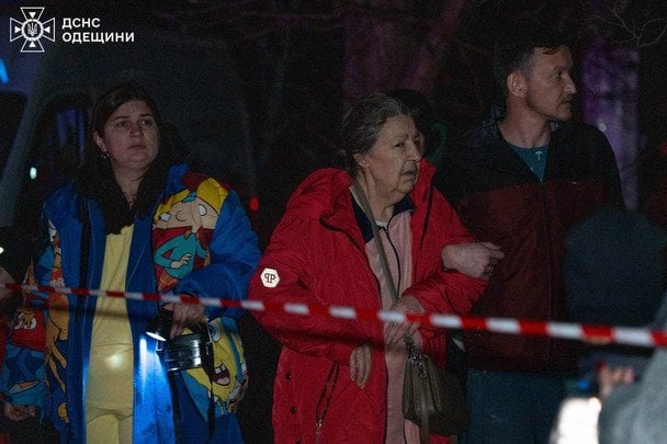 Наслідки атаки ворожих дронів на Одесу / © ДСНС