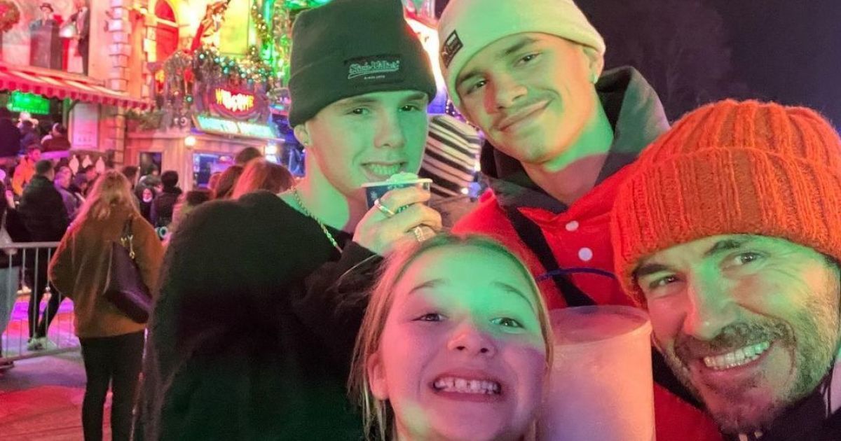 Девід Бекхем з дітьми