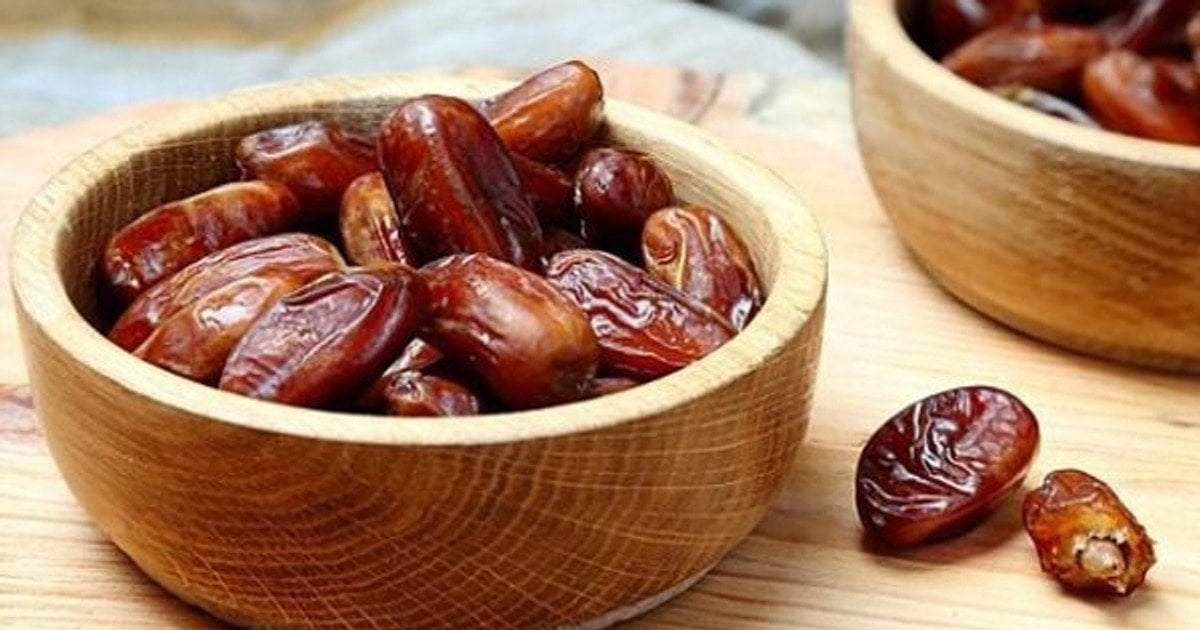 Кому не можна їсти фініки