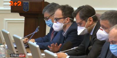 В парламенте одобрили постановление о выплатах для социально незащищенных и пенсионеров