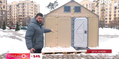 В Буче жители установили модульный дом, который планируют использовать как пункт обогрева.
