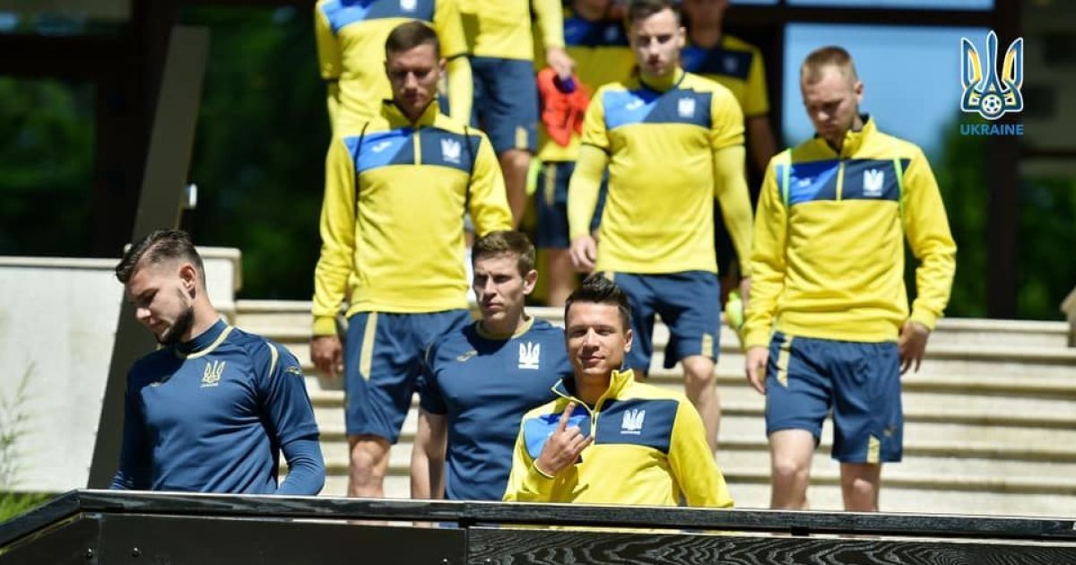 Сборная Украины поиграла в гольф и теннис на тренировочном сборе в Харькове