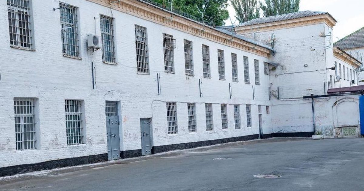Продаж в'язниць в україні: коли відбудеться