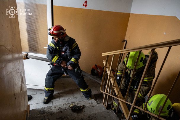 Пожежа у квартирі на Кудрявському узвозі / © ГУ ДСНС у Києві