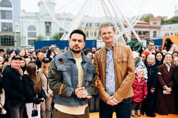 Приголомшлива сума коштів для ветеранів та талановиті учасники: як знімали "Караоке на Майдані"